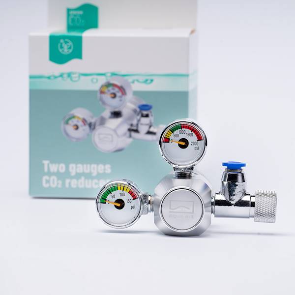 Reduktor CO2, dwa manometry