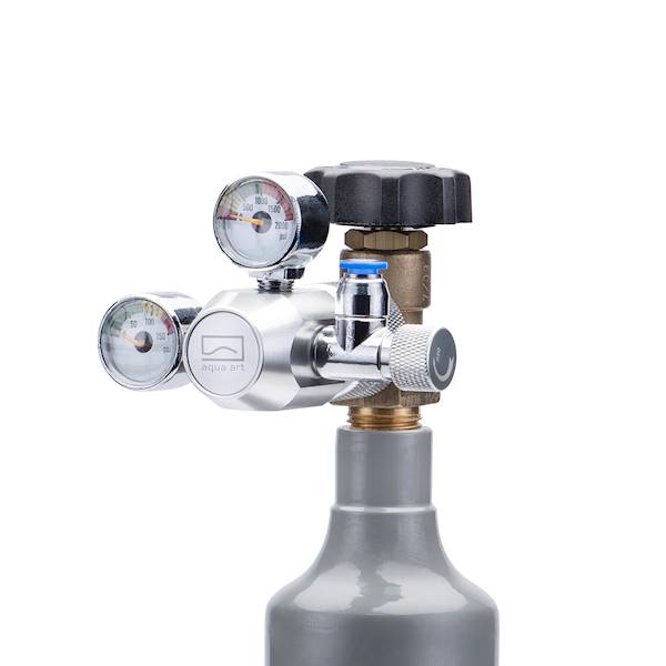 Reduktor CO2, dwa manometry