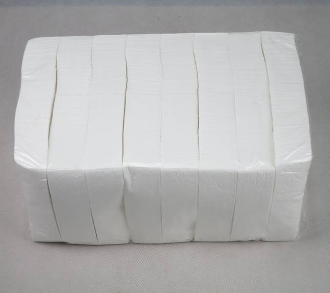 Serwetki białe 33x33 cm składane na 16 (cena brutto za 1000 sztuk) jednowarstwe jednorazowe