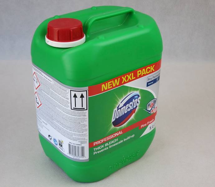 Domestos płyn (cena brutto za 1 sztukę) zapas 5 litrów