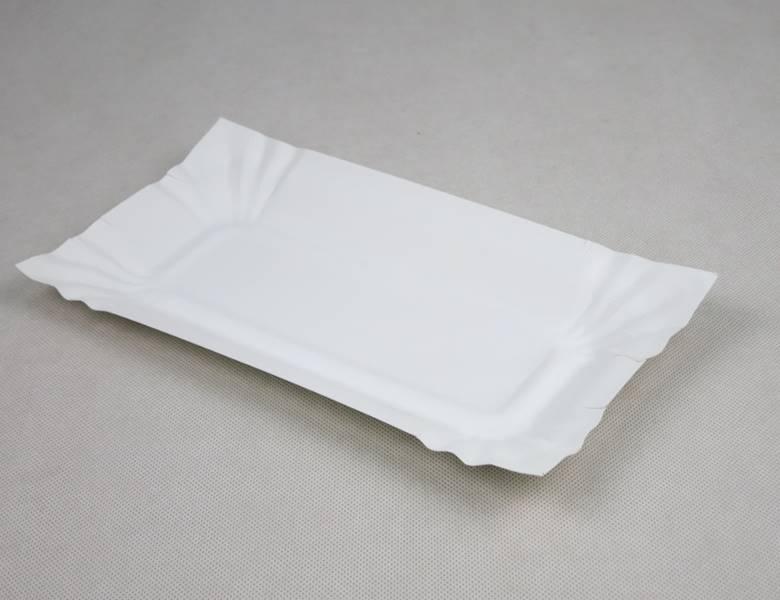 Tacki jednorazowe tekturowe (cena brutto za 500 sztuk) powlekane białe 14cm x 25 cm
