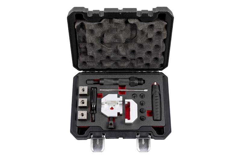 Przyrząd hydrau. do zarab. przew. hamulcowych