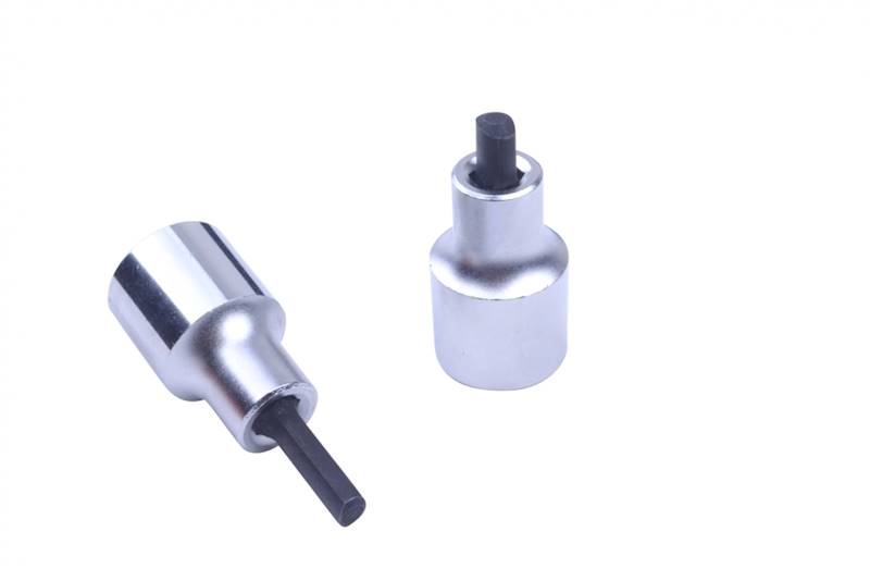 Klucze nasadowe do rozpierania gniazda amortyzator