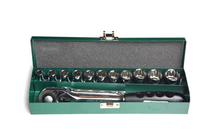 Kpl. 13cz.HONITON 1/2" narzędzia 12k.