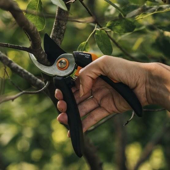 Sekator ręczny nożyc.Fiskars 1057162 P321 22mm