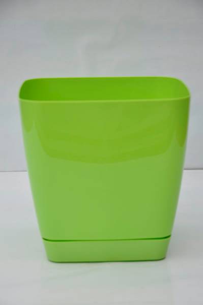 Doniczka TOSCANA kwadrat.17cm z podst.zielona jas.