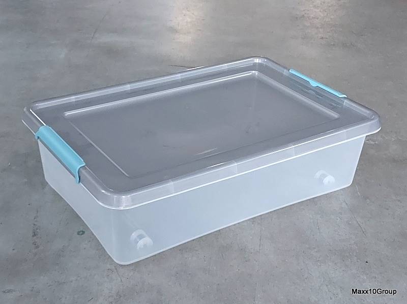 Pojemnik 29 l na kolkach z pokrywka josno szara zamkniecie jasno zielone 58x39x16cm / 29 l container on wheels with a light gray lid and a light green closure 2.gat