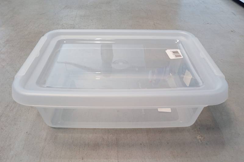 Pojemnik plastikowy z pokr. przez. 8,5 L 38x28x12 cm 2.GAT / Plastic container