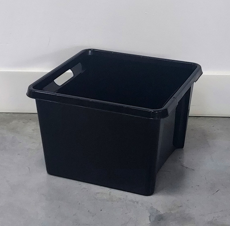 Poj.plas. czarny 25 l 39x39x26cm 2.GAT / plastic container 25 l
