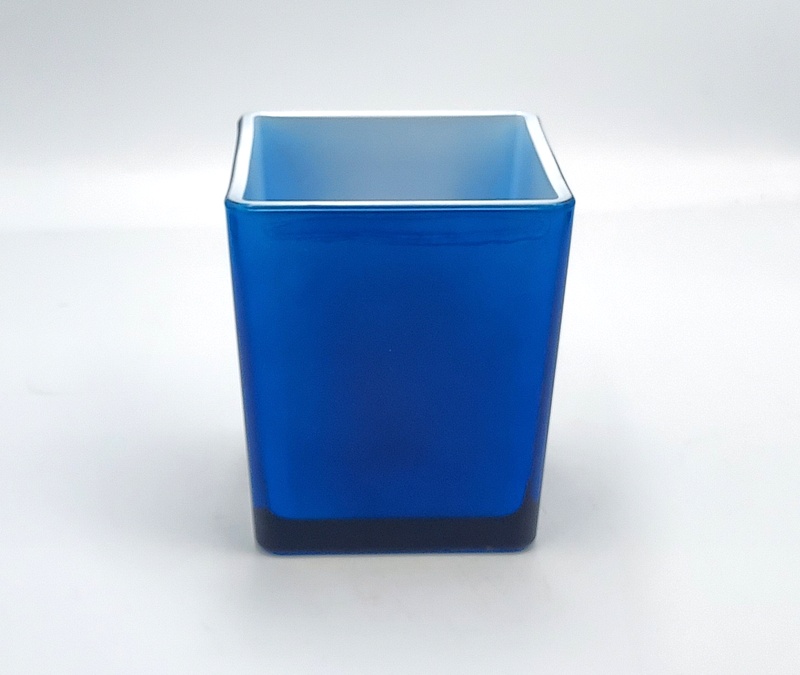 Doniczka kwadrat niebieska z bialym srodkiem 10x10 cm h-12 cm / Blue square flowerpot with white center