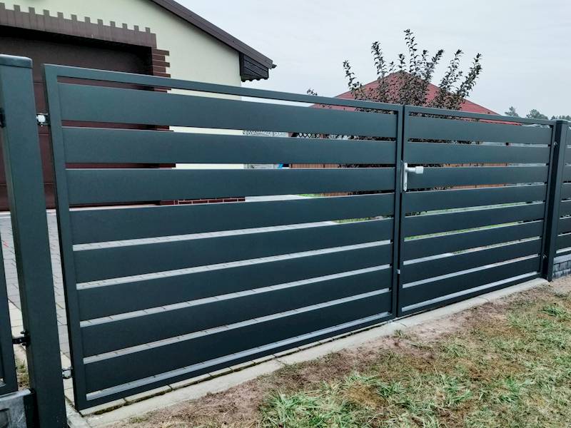 BRAMA PRO WALL140 4,0m/1,75m 7016 SŁ.10/3mm  2,60m