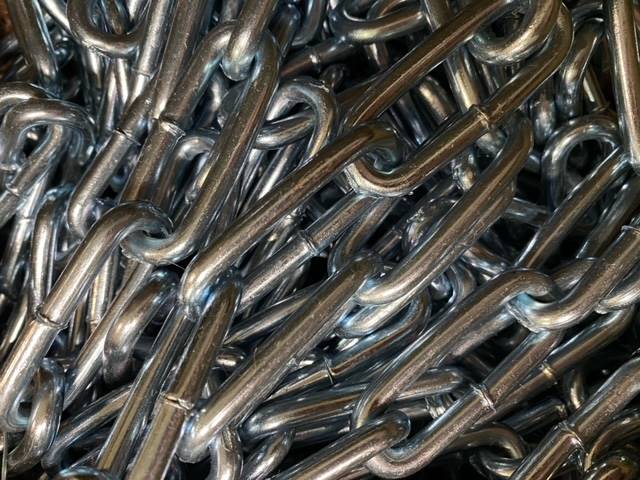 Łańcuch DIN5685C ogn.długie ocynk.4,0mm