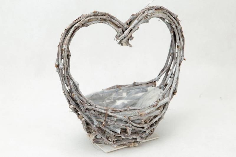 Kosz serce z winorośli