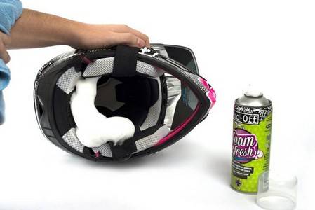 Muc-Off 199 Środek odświeżający do kasków 400ml