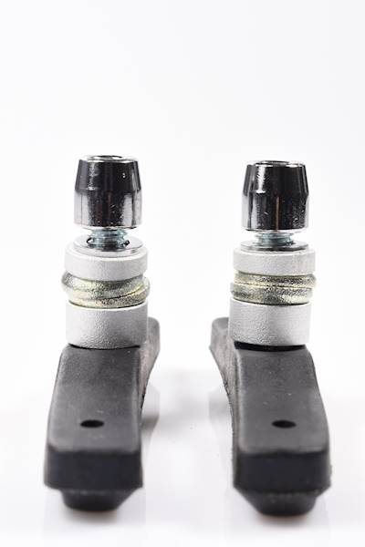 Klocki rowerowe hamulca v-brake z gwintem