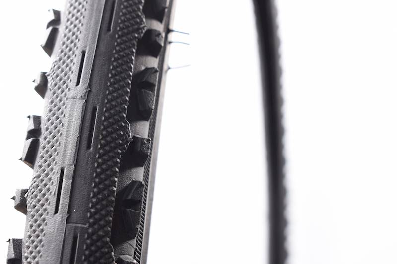 Opona rowerowa 700x38C (38-622)