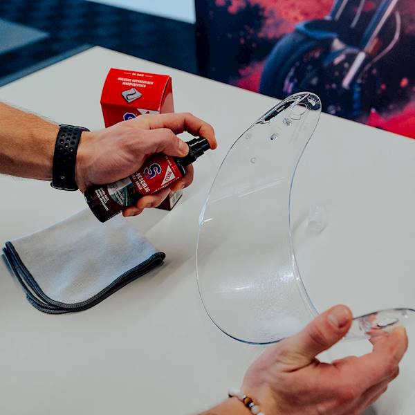S100 Środek Przeciwmgielny ze ściereczką 100 ml 