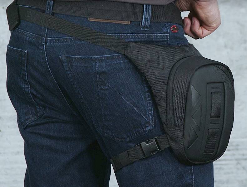 Held torba na nogę Lap Bag II Black 1L