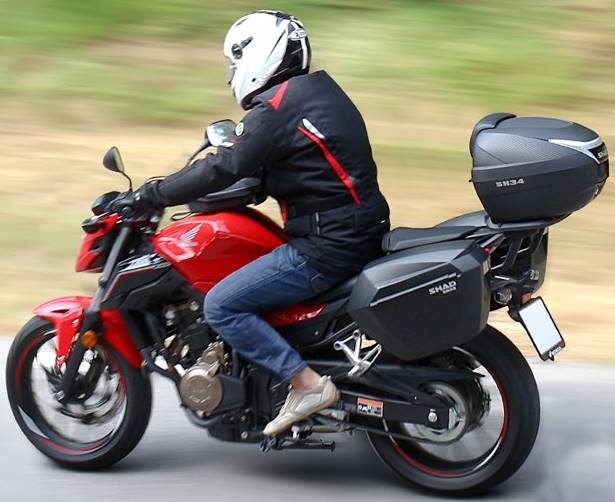 Boczne kufry motocyklowe SHAD SH23 23 L 2 szt.