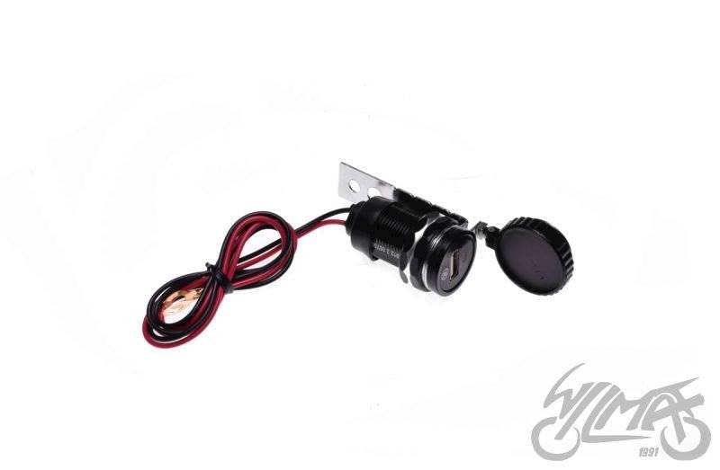 GNIAZDO ZAPALNICZKI USB+ZEGAR