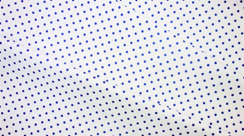 Kropeczki granatowe na białym tle