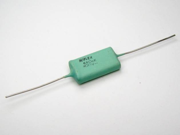 Kondensator osiowy 100nF 250V MKSE MIFLEX