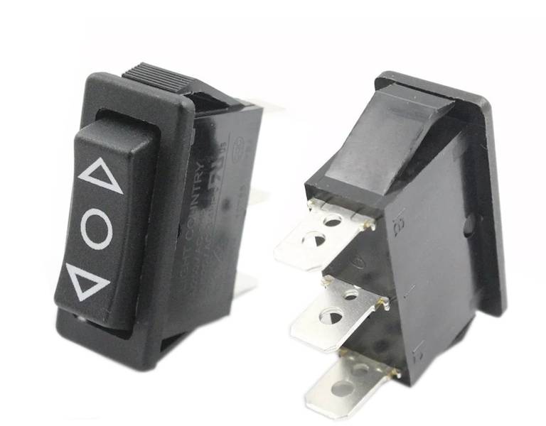 Przełącznik chwilowy KCD3 (ON)-OFF-(ON) 3pin 