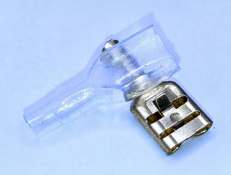 KOSZULKA OSŁONA NA KONEKTOR ŻEŃSKI 6,3mm