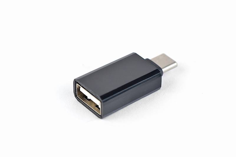 ADAPTER USB-C (M) - USB (F)