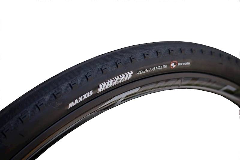 Opona Maxxis Razzo 700x35 60TPI zwijana