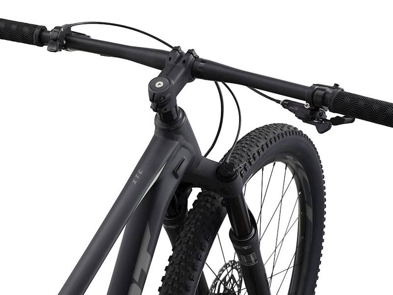 Rower Giant XTC SLR 29 2 L Black