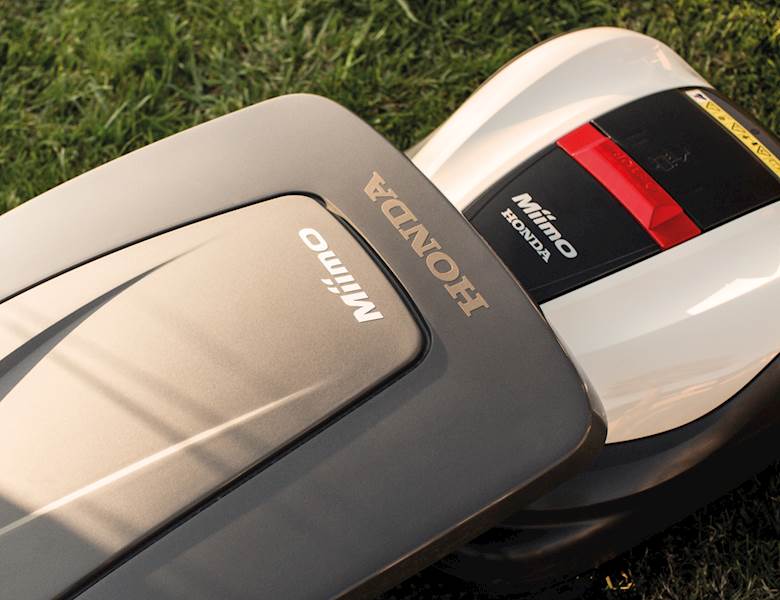 Robot koszący HONDA HRM 3000E z przewodem granicznym 600m i szpilkami