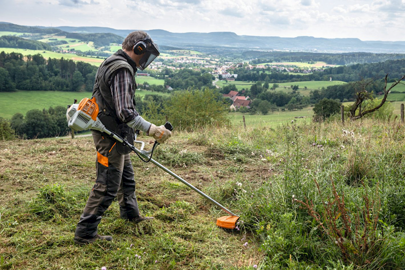 Kosa Stihl FS 235,  DM 250-3