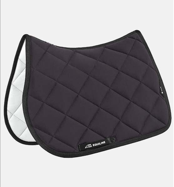 Czaprak vs brąz Uvenc Equiline W23