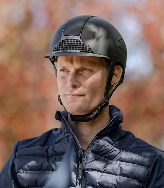 Kask Swing 55/57 H24 czarny chrome