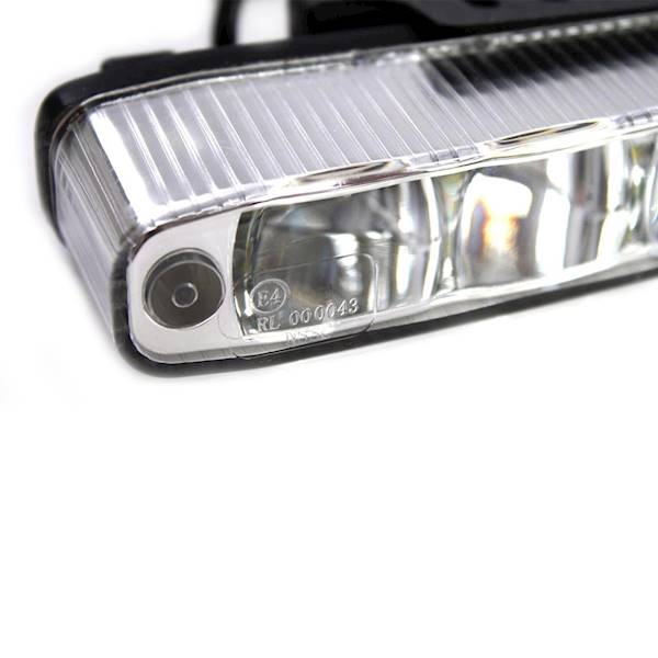 Światła do jazdy dziennej AMiO DRL 506 HP