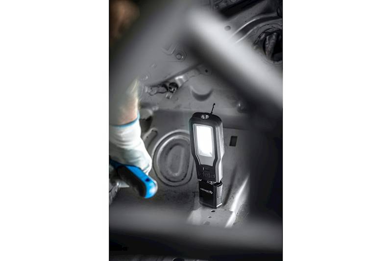 LAMPA, LATARKA WARSZTATOWA AKUMULATOROWA LED 5W, 10W 3-TRYBY USB, MAGNES , POWER BANK HT1E408 HOGERT