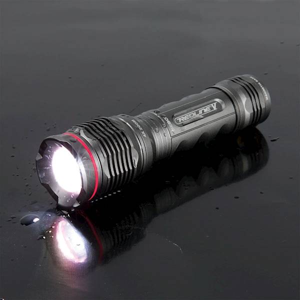 LATARKA LED REDLINE V - 500 LUMENÓW 4-KROTNY ZOOM WODOODPORNOŚCI IPX7 NE6639 NEBO
