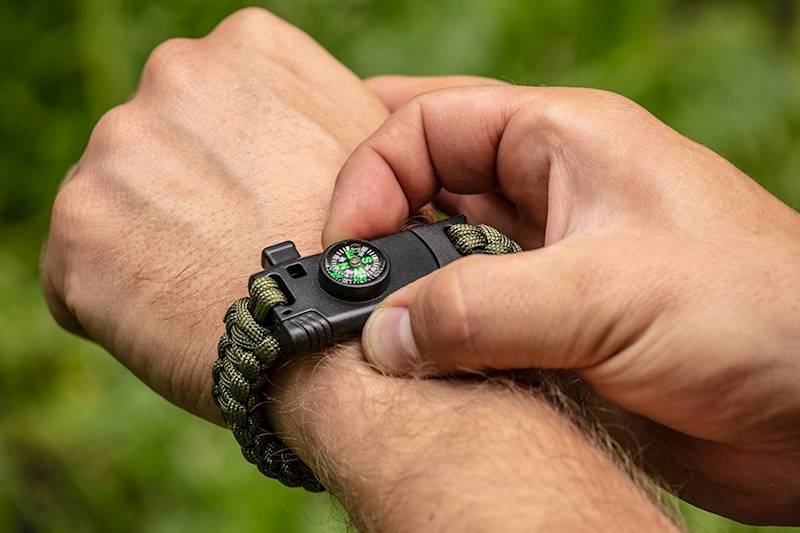 BRANSOLETKA TURYSTYCZNA SURVIVALOWA, WIELOFUNKCYJNA PARACORD 5w1 NEO 63-140