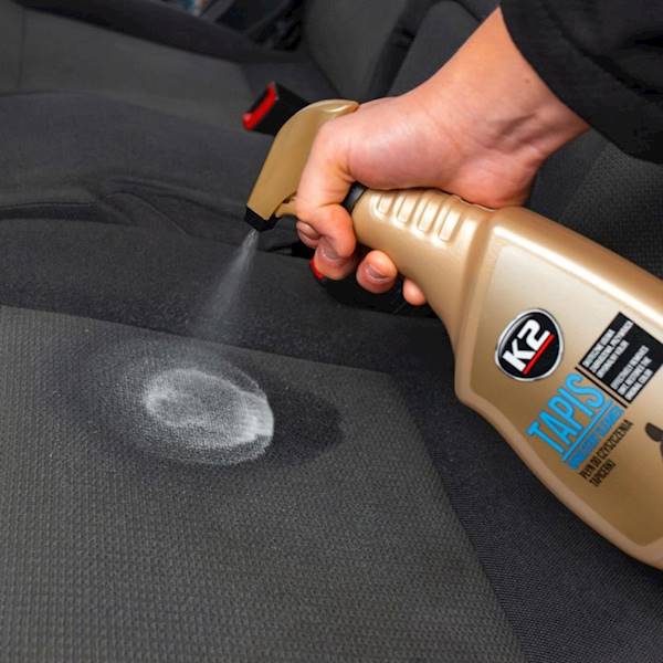 PŁYN DO CZYSZCZENIA I PRANIA TAPICERKI I DYWANÓW 1L K2 TAPIS 750 ML K207M