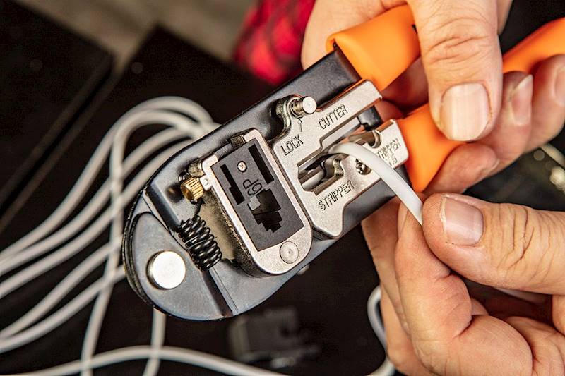 SZCZYPCE ZACISKARKA, ZACISKACZ WTYKÓW TELEFONICZNYCH 4P, 6P, 8P I KOMPUTEROWYCH RJ45, RJ11, RJ12 NEO 01-501