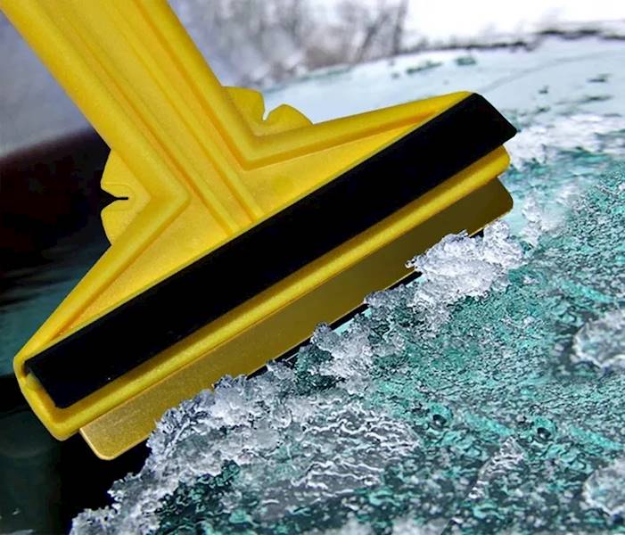 SKROBACZKA DO SZYB ŚNIEGU LODU I SZRON Z MOSIĘŻNYM OSTRZEM MURSKA 575