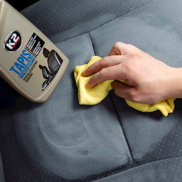 PŁYN DO CZYSZCZENIA I PRANIA TAPICERKI I DYWANÓW 1L K2 TAPIS 750 ML K207M