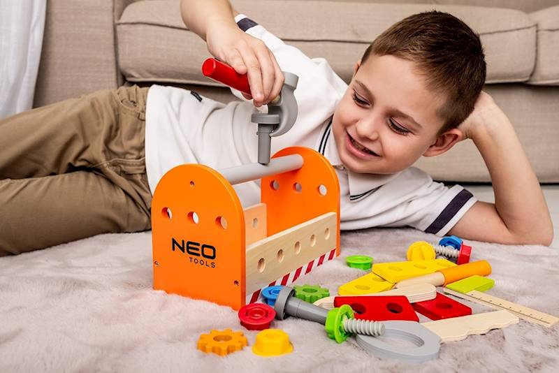 ZESTAW MAŁEGO MAJSTERKOWICZA, SKRZYNKA NARZĘDZI DREWNIANYCH DLA DZIECI NEO TOOLS GD022