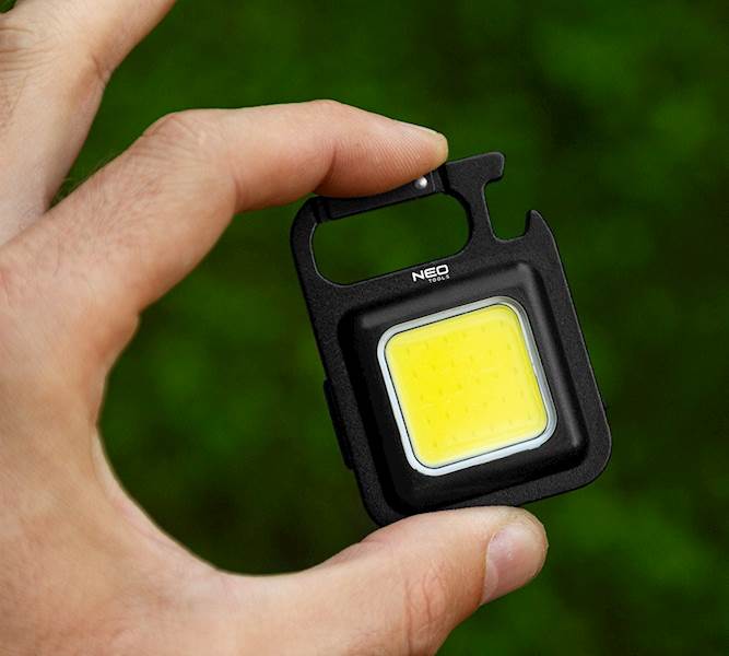 WIELOFUNKCYJNA MOCNA MINI LATARKA LED COB, BRELOK DO KLUCZY, MAGNES, USB C, OTWIERACZ 99-109 NEO