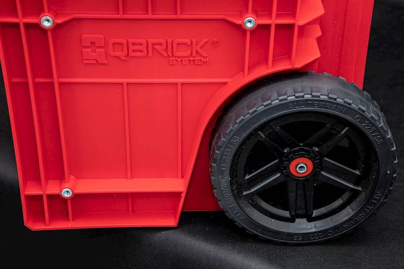 MOBILNA SKRZYNKA NARZĘDZIOWA NA KOŁACH QBRICK SYSTEM ONE CART 2.0 RED ULTRA HD CUSTOM