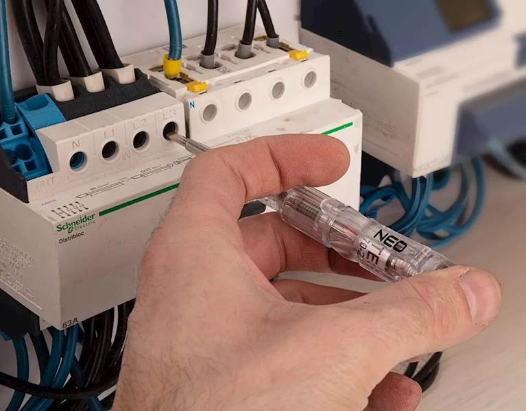 PRÓBNIK, PRÓBÓWKA, MIERNIK INSTALACJI ELEKTRYCZNEJ 70-250V AC 94-008 NEO