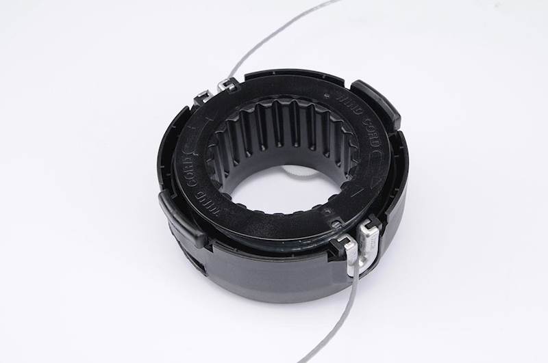 GŁOWICA ŻYŁKOWA ŁOŻYSKOWANA DO PODKASZAREK I KOS O DUŻEJ MOCY (POJ. 30- 42CM3), 5 ADAPTERÓW 79552 FLO