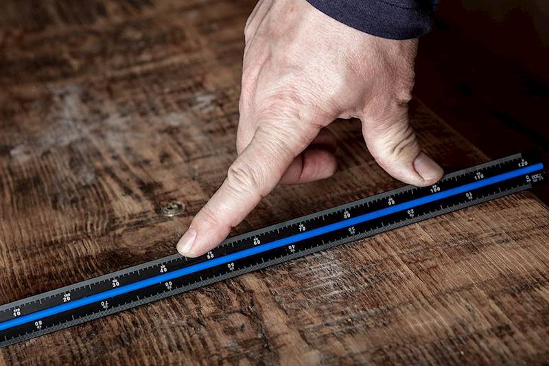 LINIJKA, SKALÓWKA TRÓJKĄTNA LENIAR, MIARA ALUMINIOWA 30 CM 72-205 NEO