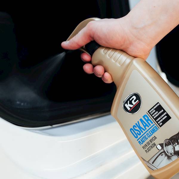 PŁYN DO CZYSZCZENIA PLASTIKÓW WNĘTRZA OSKAR 770 ML K217M K2